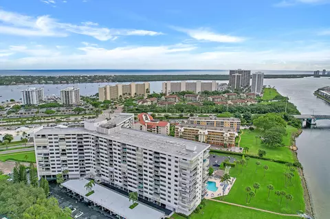 336 Golfview Rd #711, North Palm Beach, FL 33408