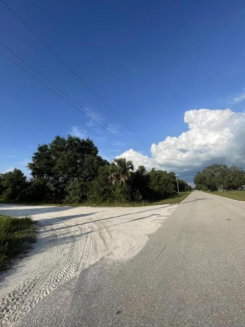 102 NW Nw St, Okeechobee, FL 34972