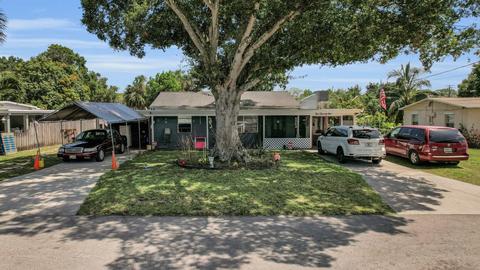 221 Hialeah Ave, Fort Pierce, FL 34982
