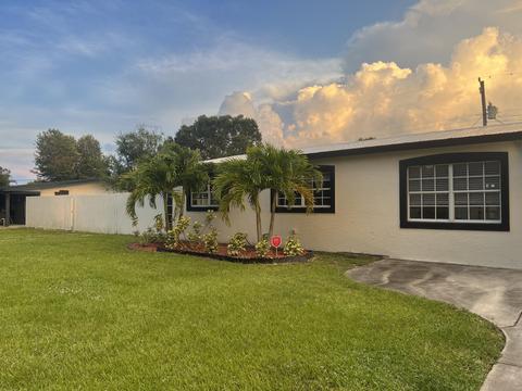 355 Johnston St, Fort Pierce, FL 34982