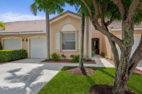 279 E Coral Trace Cir, Delray Beach, FL 33445