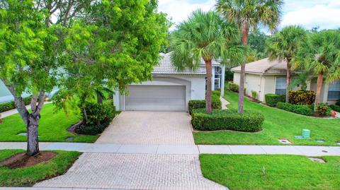 9074 Bay Point Cir, West Palm Beach, FL 33411