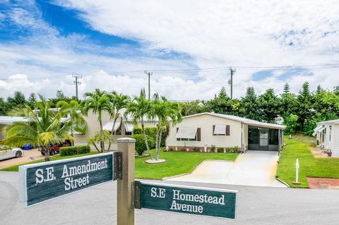 8101 SE Homestead Ave, Hobe Sound, FL 33455
