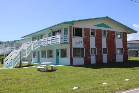 2304 Lake Osborne Dr #11, Lake Worth, FL 33461