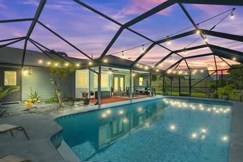 1654 SE Fallon Dr, Port Saint Lucie, FL 34953