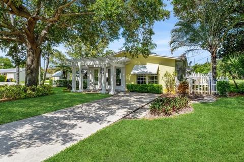 804 5th St, Lake Park, FL 33403