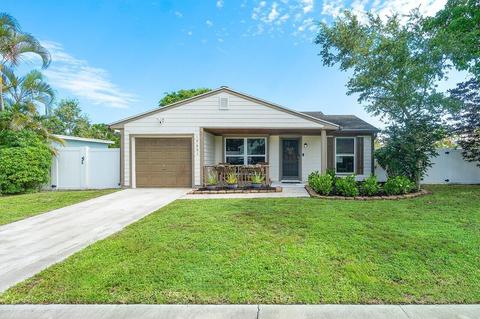 10601 Summertime Ln, Royal Palm Beach, FL 33411