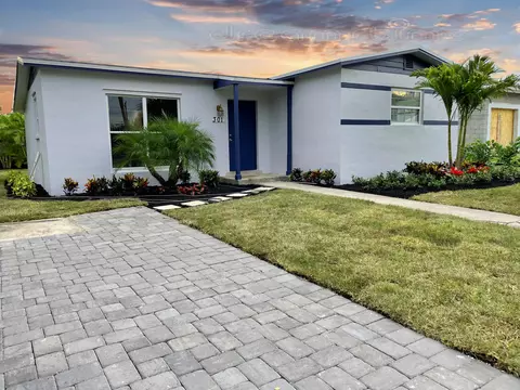 301 Ocean Pkwy, Boynton Beach, FL 33435