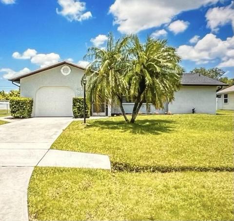 577 SE Maple Ter, Port Saint Lucie, FL 34983