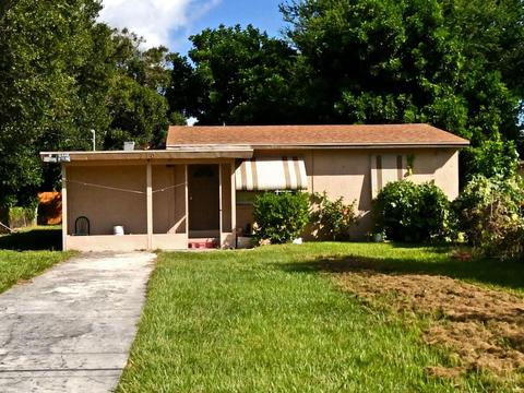 710 Gardenia Ave, Fort Pierce, FL 34982