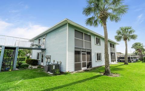 180 SE Village Dr #180, Port Saint Lucie, FL 34952