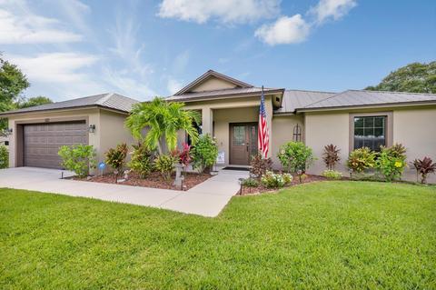 5713 Seagrape Dr, Fort Pierce, FL 34982
