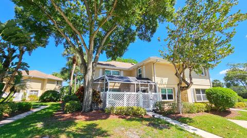 6703 Dryden Ct, Boynton Beach, FL 33436