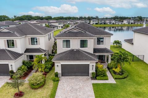 7504 Moonrise Dr, Lake Worth, FL 33467
