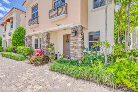 8324 Cocoplum Sound Ln, West Palm Beach, FL 33411