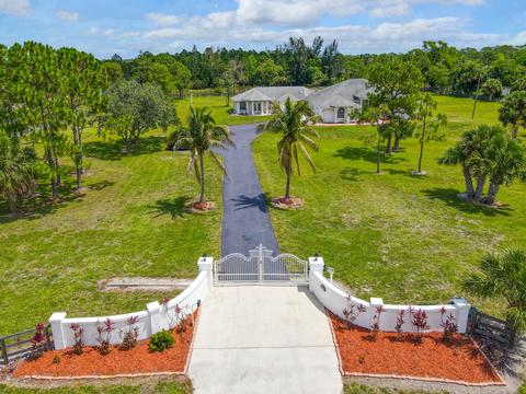 17467 Fox Trail Ln, Loxahatchee, FL 33470