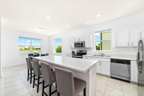 12713 NW Milestone Pl, Port Saint Lucie, FL 34987