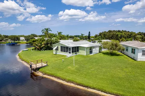 4466 SE Basswood Ter, Stuart, FL 34997
