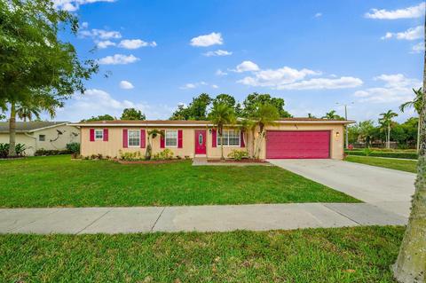 432 La Mancha Ave, Royal Palm Beach, FL 33411