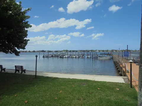 825 Center St #37D, Jupiter, FL 33458