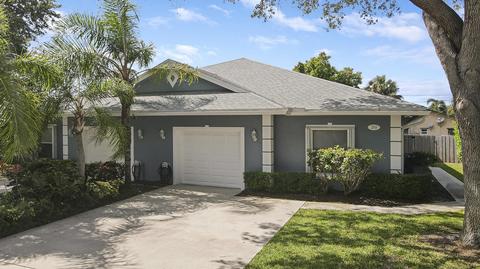 2069 Cove Ln, North Palm Beach, FL 33408