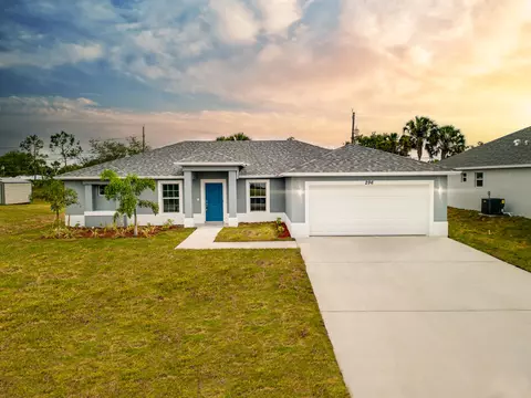 567 SW Nautical Ave, Port Saint Lucie, FL 34984