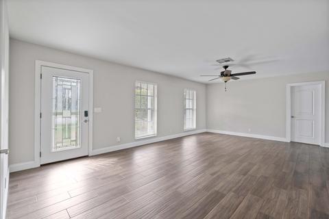 26 Duke Dr, Lake Worth, FL 33460