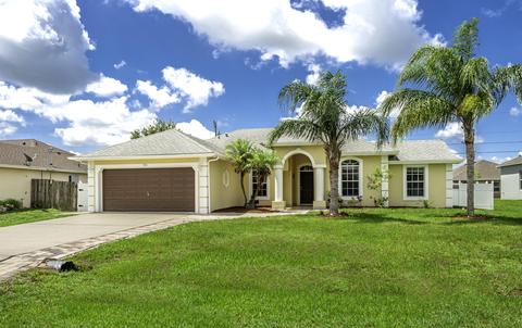 526 SW Laconic Ave, Port Saint Lucie, FL 34953