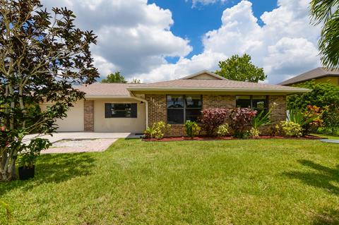 1167 SW Hogan St, Port Saint Lucie, FL 34983