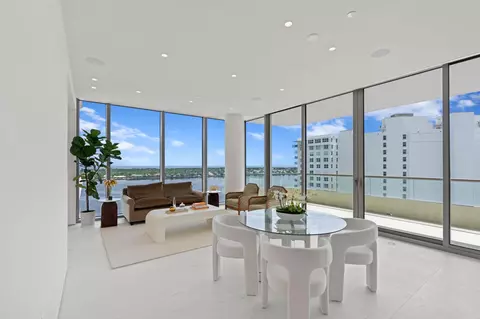 200 Arkona Ct #1102, West Palm Beach, FL 33401