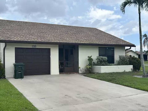 6079 Peachtree Ln, Greenacres, FL 33463