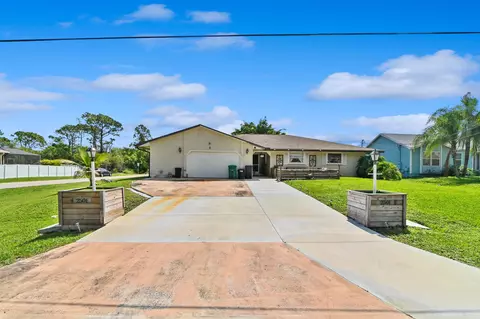 2501 SW Cooper Ln, Port Saint Lucie, FL 34984