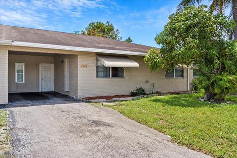 4722 Gladiator Cir, Greenacres, FL 33463