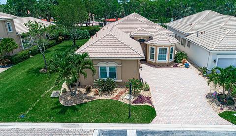 10114 Armani Dr, Boynton Beach, FL 33437