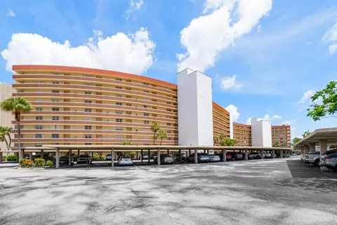 2731 NE 14th St Cswy #620, Pompano Beach, FL 33062