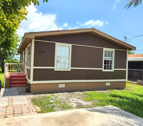 570 W 6th St, Riviera Beach, FL 33404