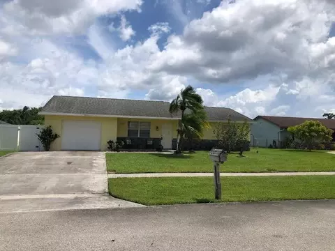 142 Bobwhite Rd, Royal Palm Beach, FL 33411