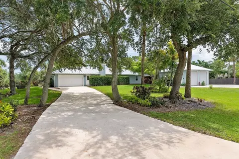 15370 69th Dr N, Palm Beach Gardens, FL 33418