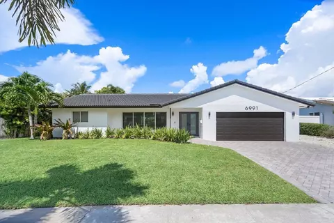 6991 NE 7th Ave, Boca Raton, FL 33487