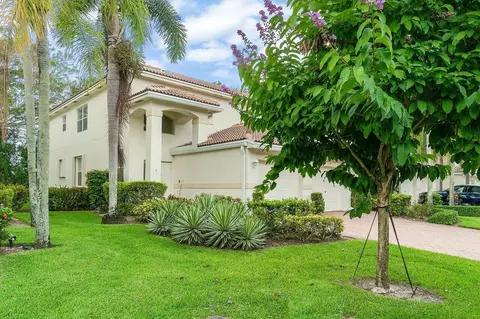 7898 Laina Ln #3, Boynton Beach, FL 33437