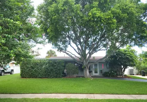3599 Gull Rd, Palm Beach Gardens, FL 33410