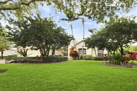 7996 SE Sequoia Dr, Hobe Sound, FL 33455
