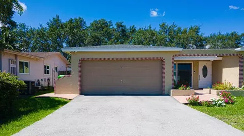 11540 NW 34th Pl, Sunrise, FL 33323