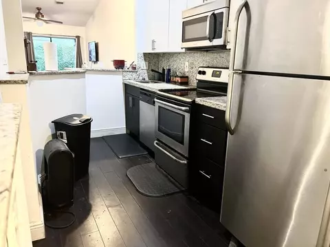 3591 NW 83rd Ln, Sunrise, FL 33351