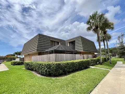 4710 47th Way, West Palm Beach, FL 33407