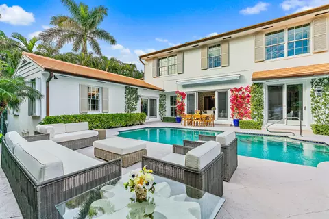 310 Plantation Rd, Palm Beach, FL 33480