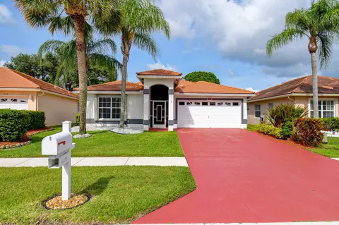 6106 Harbour Greens Dr, Lake Worth, FL 33467