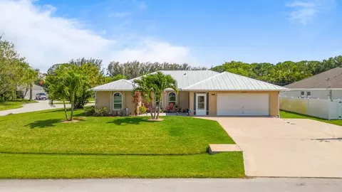 2538 SE Jason Ave, Port Saint Lucie, FL 34952