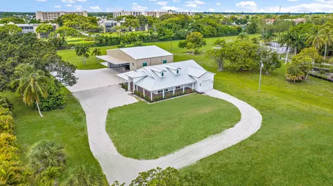 6946 Skyline Dr, Delray Beach, FL 33446