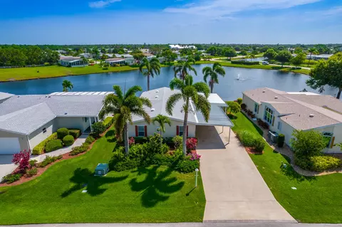 8048 Long Dr, Port Saint Lucie, FL 34952